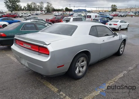 2010 Dodge Challenger R/T z USA, uszkodzony, nr VIN 2B3CJ5DT3AH296934